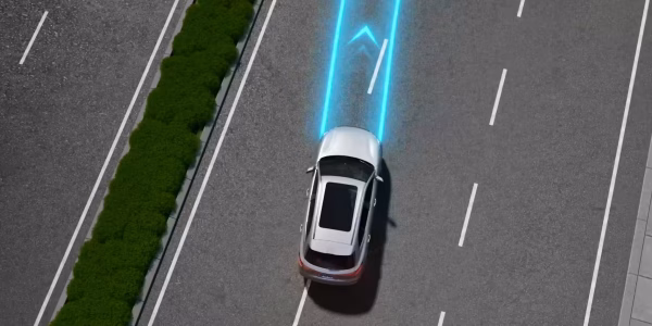 1766552744-driving-safety-lane-changing-assist